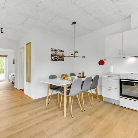 3 Bedroom Awesome In Nyaraló Ringkøbing