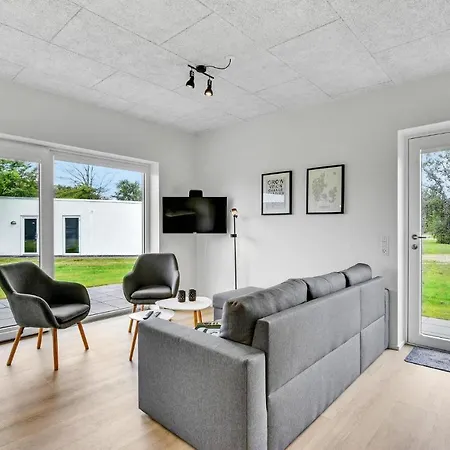 3 Bedroom Awesome In Ринкёбинг