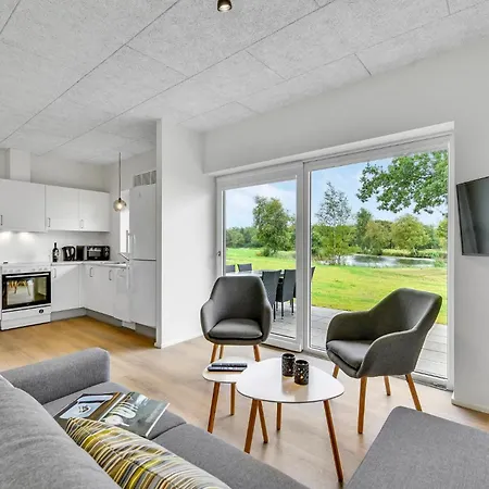3 Bedroom Awesome In Holiday home