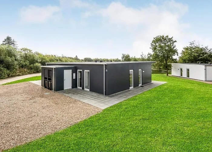 3 Bedroom Awesome In *